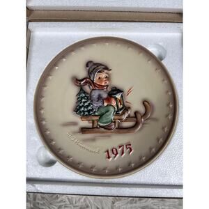 Vintage Goebel M.I. Hummel 1975 Ride Into Christmas Annual Plate Hum 268 Boxed